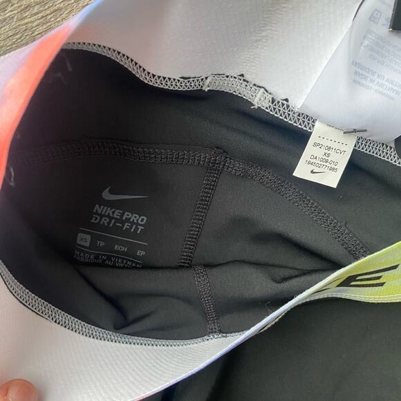 NIKE PRO WOMEN'S 7/8 TIE-DYE LEGGINGS - Picture 5 of 7